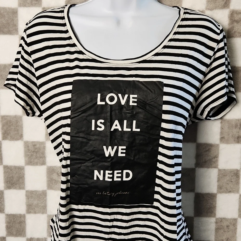 Betsey Johnson Black and White Striped Tee t-shirt "Love is all we need" XL - Picture 2 of 7